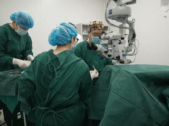 四年煎熬等待，他終于找回久違的光明