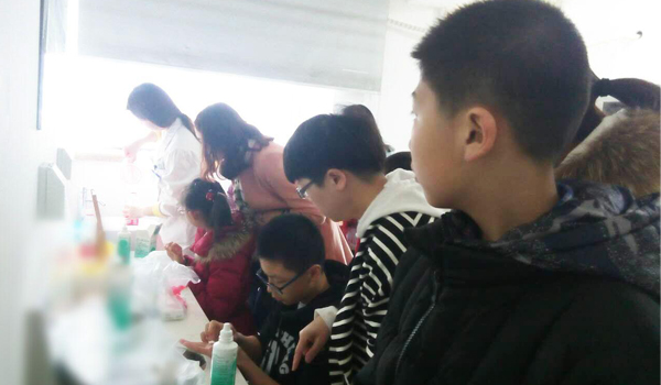 合理驗配，有效緩解青少年兒童近視