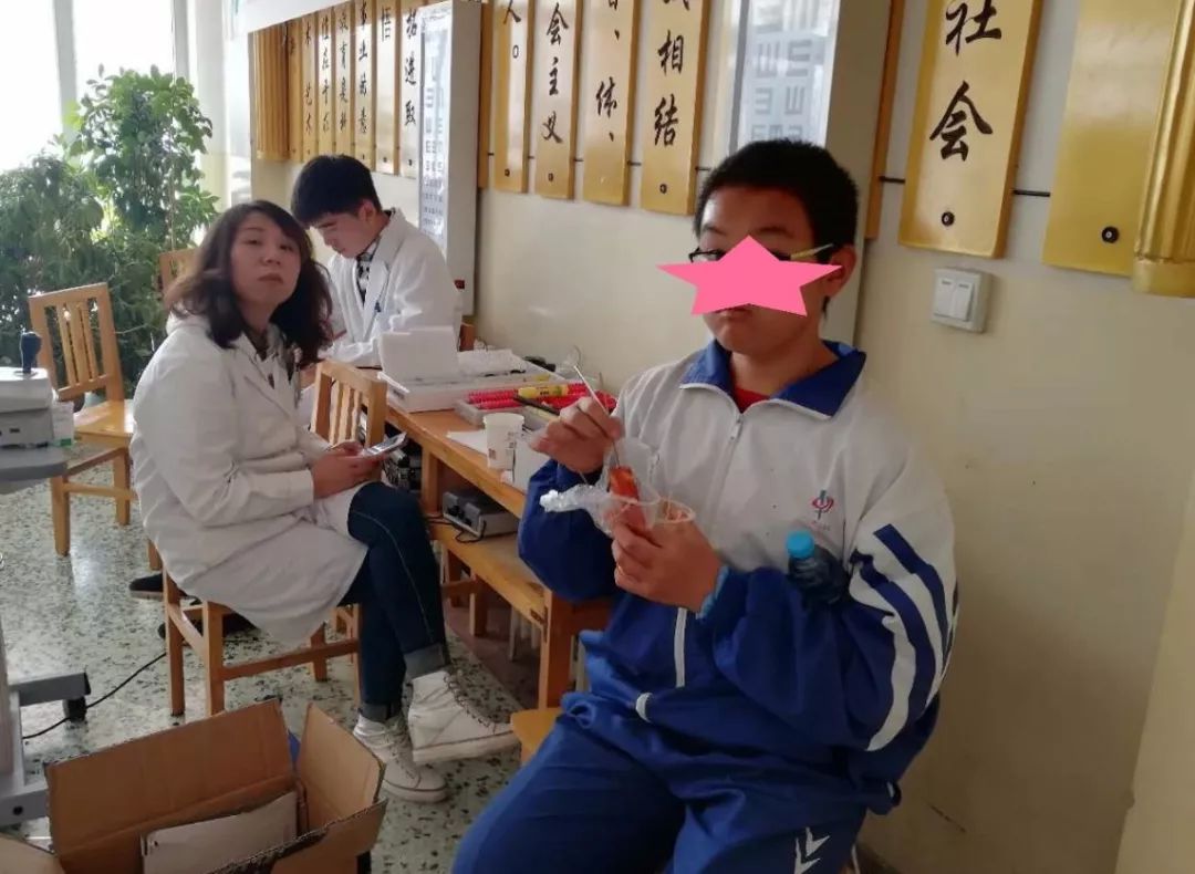 這是個有點心酸的故事，愛心送給那些需要幫助的孩子