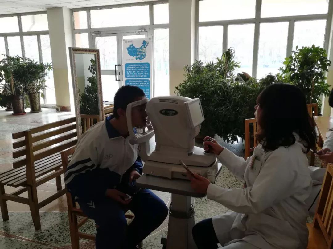 這是個有點心酸的故事，愛心送給那些需要幫助的孩子