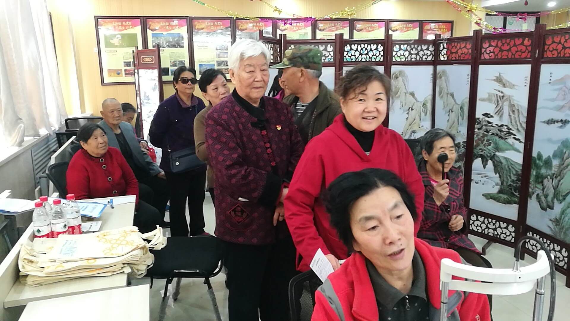 普瑞眼科攜手北站五路社區(qū)訪惠聚工作隊(duì)進(jìn)行講座義診活動