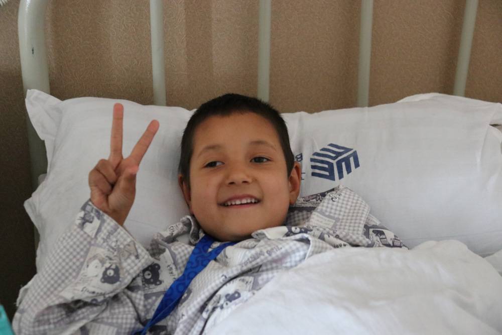 公益活動進行時，9月20日4名被救助孩子接受手術(shù)