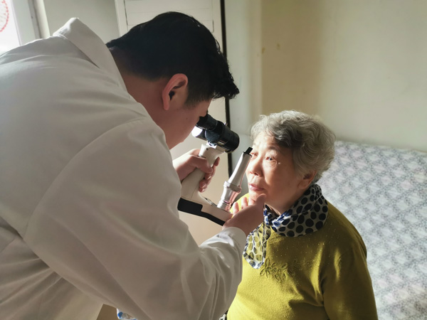 元宵慰問送祝福，濃濃關(guān)愛暖人心