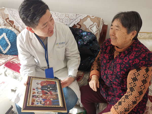 元宵慰問送祝福，濃濃關(guān)愛暖人心